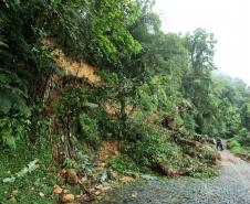 Deslizamento de terra na Estrada da Graciosa