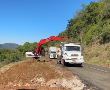 Serviços no km 473 da PR-170 em Bituruna