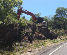 Serviços no km 487 da PR-170 em Bituruna
