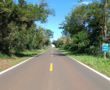 Serviços de sinalização rodoviária na PR-218