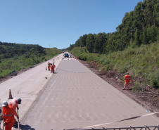Serviços da obra de whitetopping na PRC-280