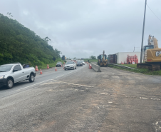 Serviços emergenciais na BR-277