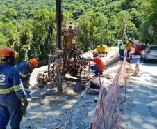 Serviços no km 7 da Estrada da Graciosa