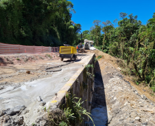 Serviços no km 7 da Estrada da Graciosa