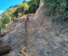 Serviços no km 8 da Estrada da Graciosa