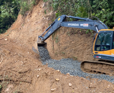 Serviços no km 8