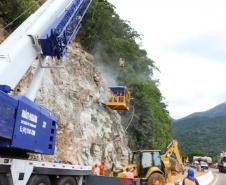 Serviços na BR-277