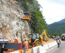 Serviços na BR-277