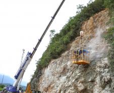 Serviços na BR-277