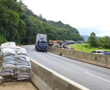 Serviços na BR-277