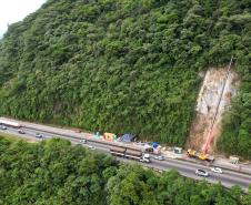 Serviços na BR-277