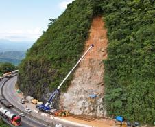 Serviços na BR-277