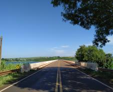 Ponte Rio Vermelho - PR-090 no limite entre Alvorada do Sul e Porecatu
