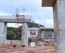 Nova ponte na duplicação da Rodovia dos Minérios, entre Curitiba e Almirante Tamandaré