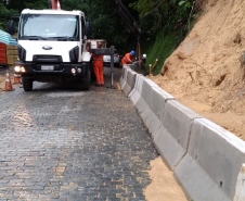 Serviços na Estrada da Graciosa nesta segunda-feira (13)