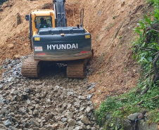 Estrada da Graciosa - obras de contenção