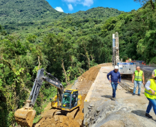 Serviços de recuperação da Estrada da Graciosa