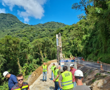 Serviços de recuperação da Estrada da Graciosa