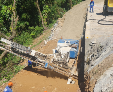 Serviços de recuperação da Estrada da Graciosa
