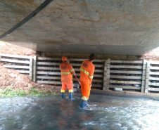 Obras na Ponte sobre o Rio Empoçado