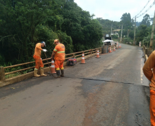 Obras na Ponte sobre Rio Jararaca
