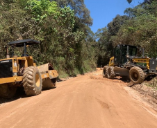 Serviços de conservação de via não pavimentada na PR-090