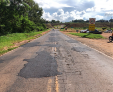 Serviços iniciais de tapa buracos emergencial na PR-463