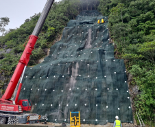 Serviços finais na BR-277