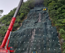 Serviços finais na BR-277