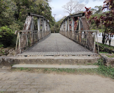 Reforma - Passarela Rio Mãe Catira PR-410