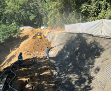 Obras na Estrada da Graciosa - km 11+200