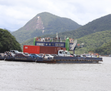 Ferry boat em operação