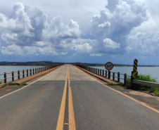 Ponte Rio Itararé (Represa de Chavantes) na PR-218, em Carlópolis