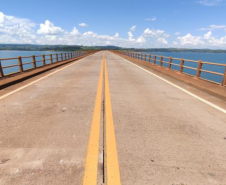 Ponte Rio Itararé (Represa de Chavantes) na PR-218, em Carlópolis