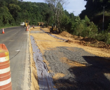 Obra de terceiras faixas na PR-160 em Imbaú