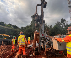 Serviços da duplicação da BR-469 em Foz do Iguaçu