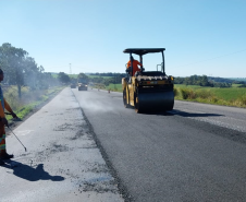 Serviços de conservação na PR-092 entre Wenceslau Braz e Jaguariaíva