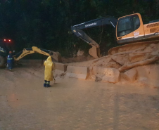 Estrada da Graciosa é bloqueada após escorregamento de materiais no km 11