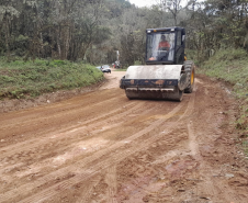 Cascalhamento da PR-090 em Campo Largo