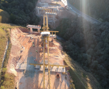 Transporte e lançamento de vigas nas pontes 04