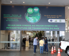 Primeiro dia do 25º Encontro Nacional de Conservação Rodoviária (Enacor) e 48ª Reunião Anual de Pavimentação (RAPv) em Foz do Iguaçu