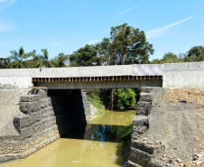 Ponte sobre o Rio Turvo, na PR-364, quase concluída