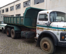 Veículos no pátio da SR Leste