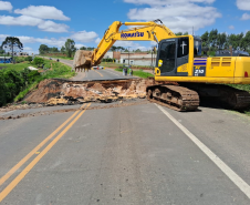 Obras de recuperação da PR-151 em Jaguariaíva