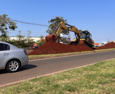 Sondagens e coleta de amostra de solo no local do futuro viaduto