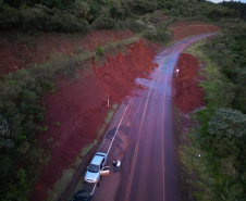 PR-239 em Pitanga, danos de grande porte no talude da rodovia