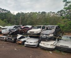 Sucatas em pedreira em Ibiporã