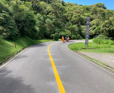 Serviços de sinalização rodoviária na Estrada da Graciosa