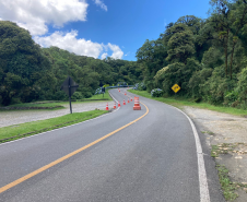 Serviços de sinalização rodoviária na Estrada da Graciosa