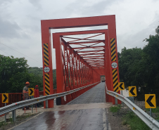 Ponte metálica na PR-427 entre a Lapa e Campo do Tenente